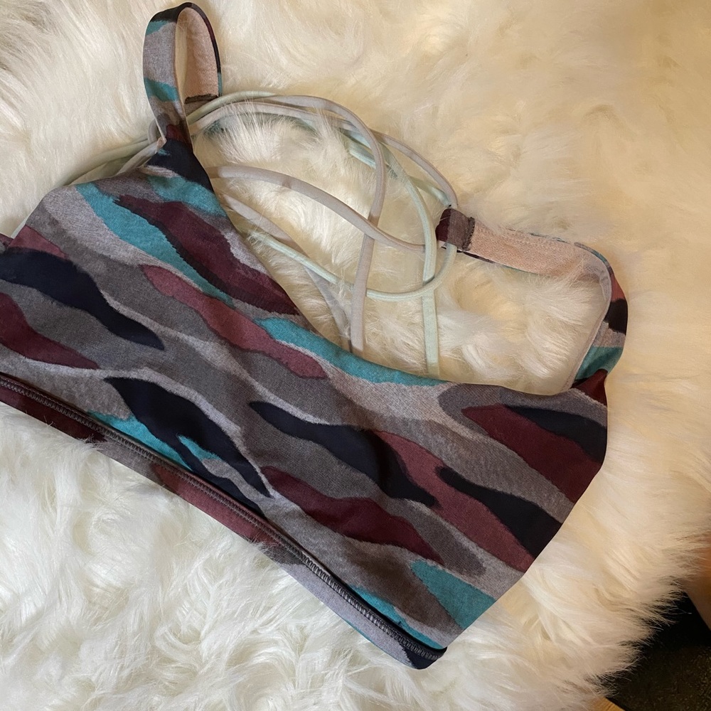 Lululemon sports bra